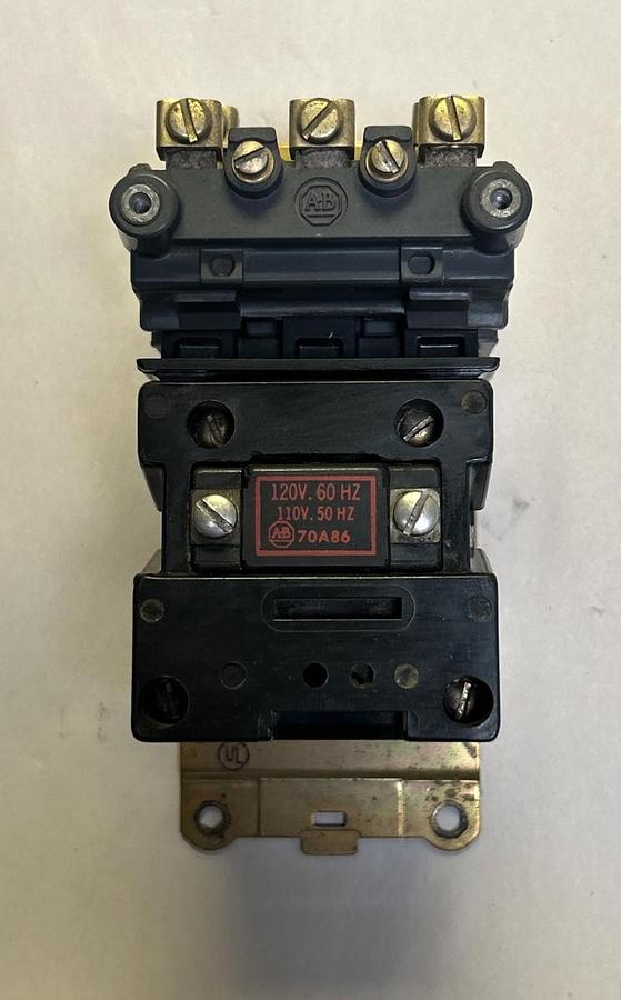 Used ALLEN BRADLEY,702AOD92,CONTACTOR SIZE 0 18A 600V