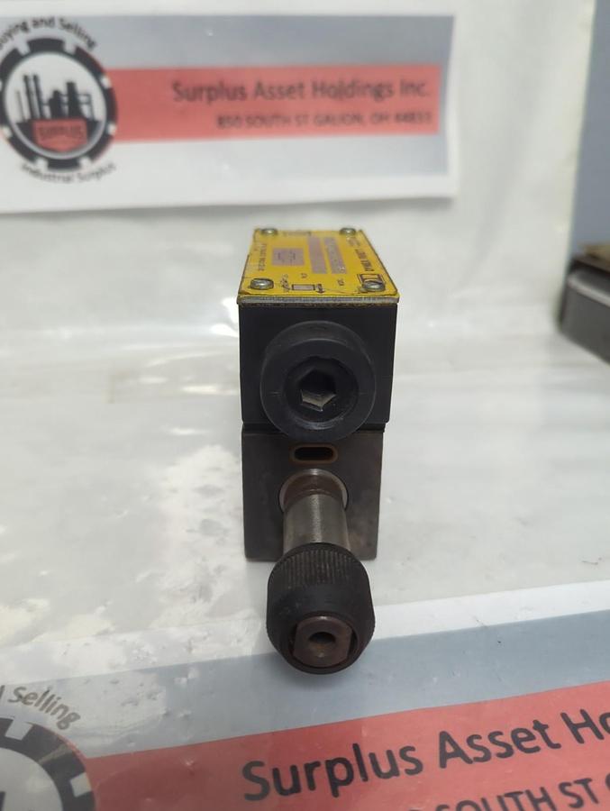 Used DYNEX/RIVETT,6530-D03-115/DF-10,DIRECTIONAL CONTROL VALVE ASSEMBLY PRE-OWNED