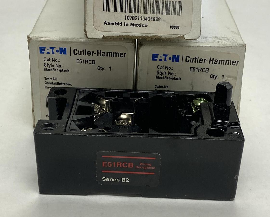 EATON CUTLER HAMMER,E51RCB, PHOTOELECTRIC SENSOR RECEPTACLE LOT OF 3 NEW