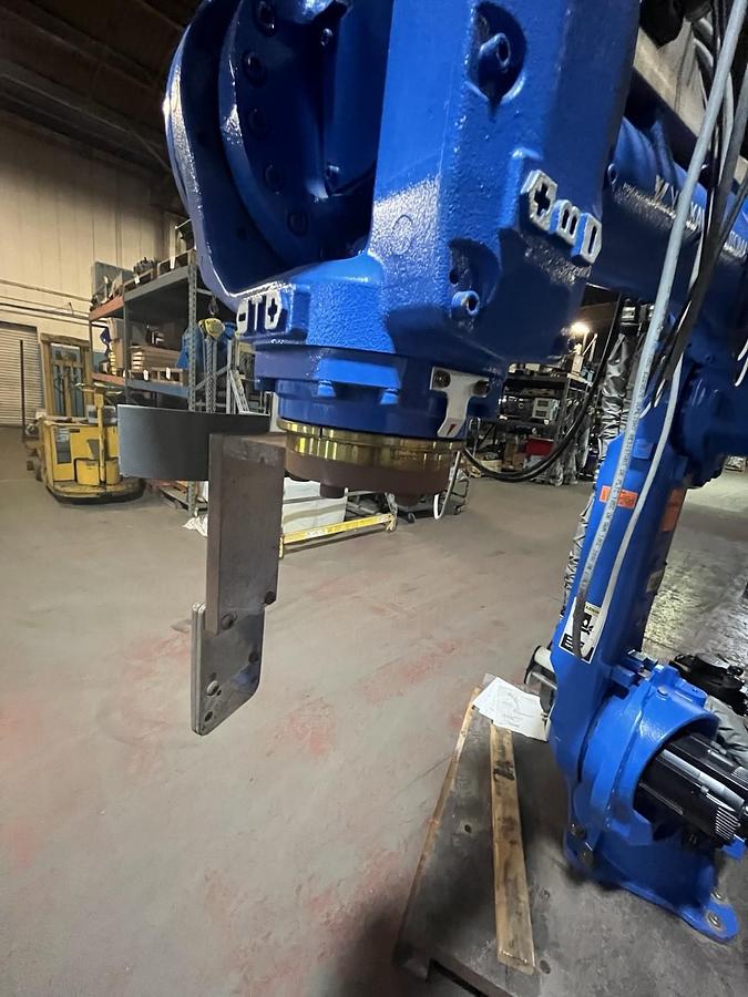 Used YASKAWA,MS80W,MOTOMAN ROBOTIC WELD ARM YR-MS0080W-A00