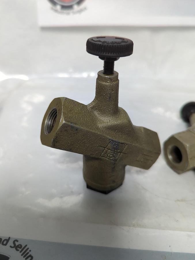 Used ROSS,1968B3007,FLOW CONTROL VALVE 0.3-10 BAR LOT OF 2 PRE-OWNED