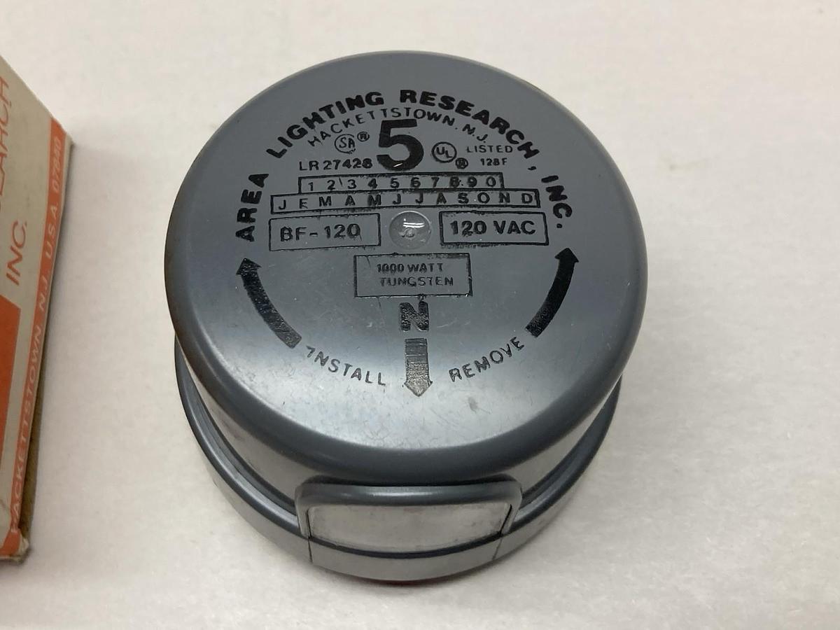 Used Area Lighting Reasearch,BF-120,Outdoor Lighting Control 120V