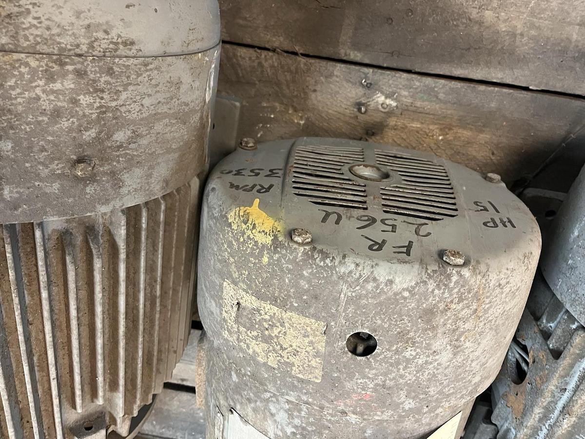 Used GENERAL ELECTRIC,5K4256B11,TRI CLAD 15HP MOTOR 3530 256U 3PH