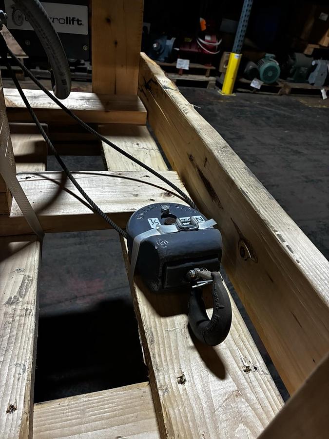 Used Electrolift,E-94579,1 Ton Dual Hoist Crane