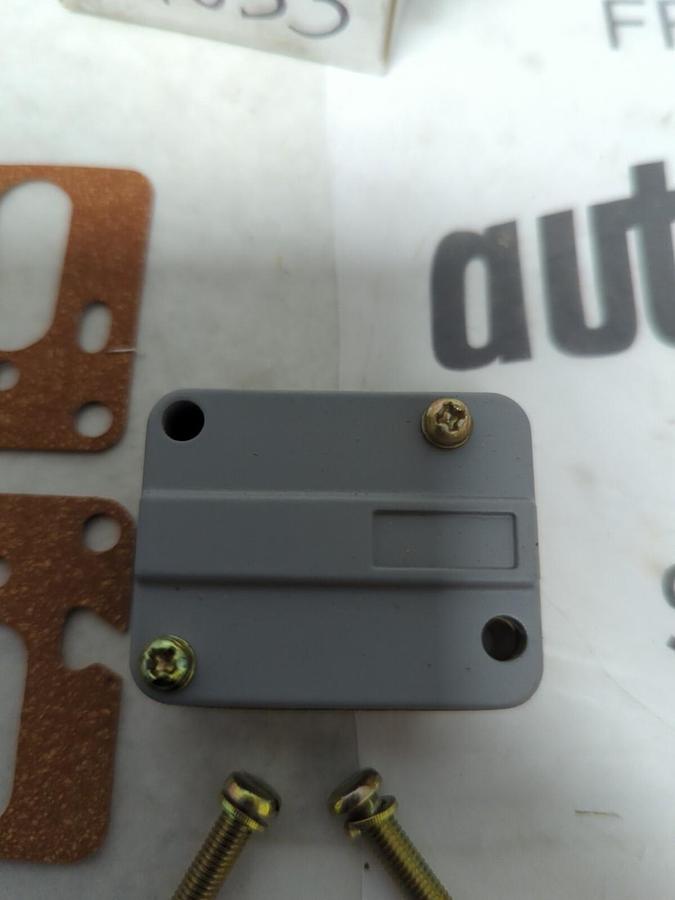 FOXBORO,C0136XQ,PNEUMATIC CONTROL RELAY NEW