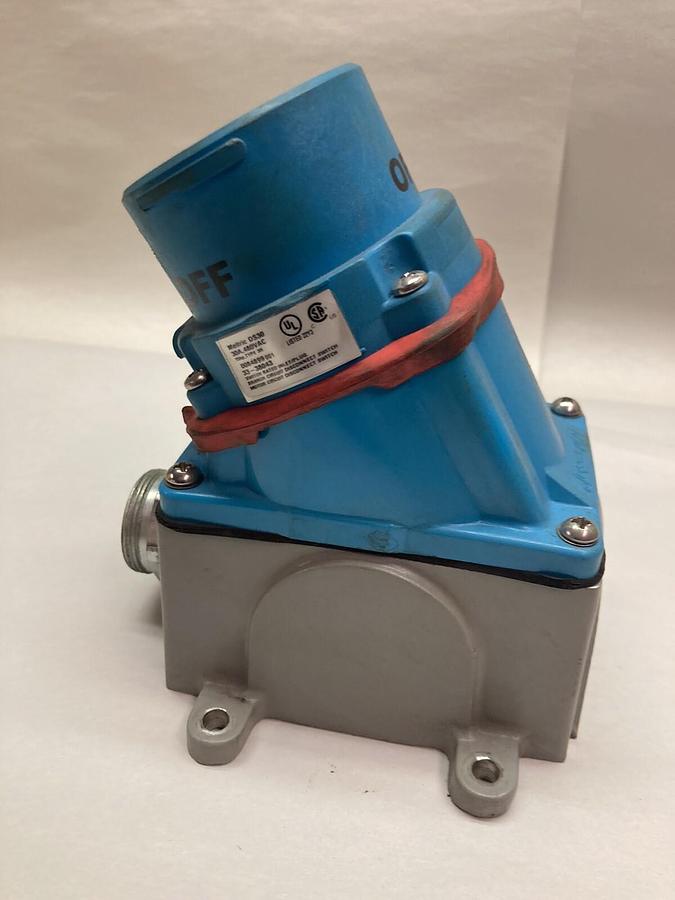 Used Melltric,33-38043 DS30,Disconnect Switch Recepticle 30A 480Vac