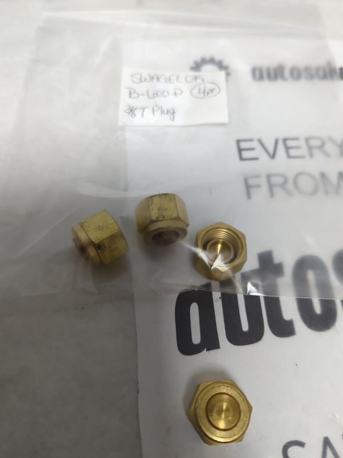 SWAGELOK,B-600-P,3/8T PLUG LOT OF 4 NOS
