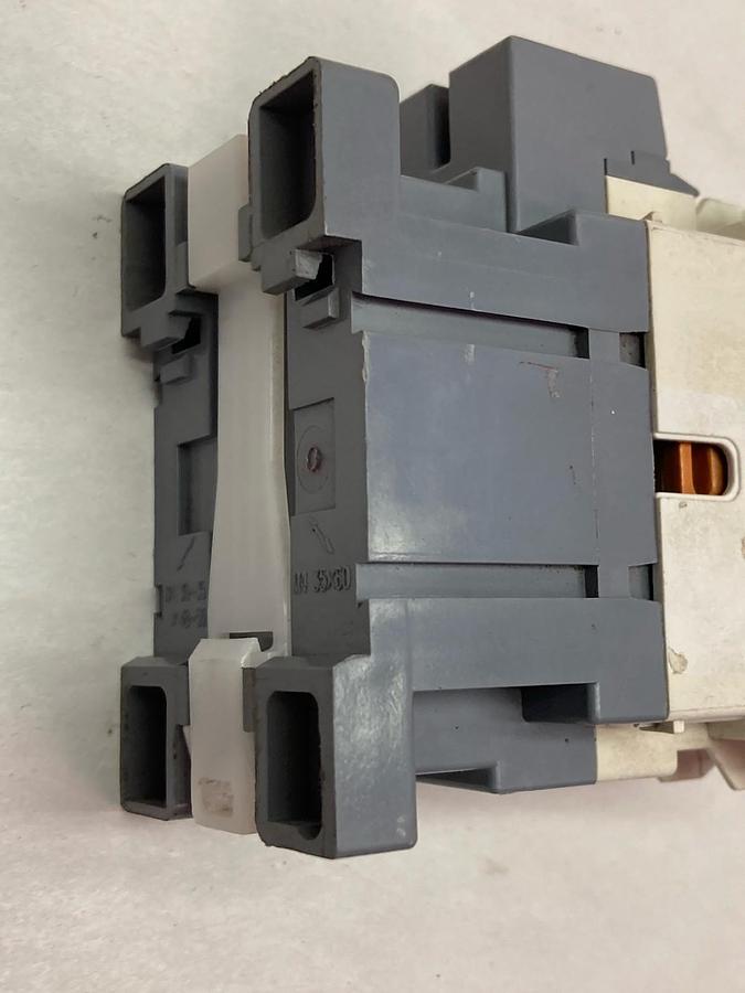 LS Electric,GMC(D)-18,Contactor 80A Coil 220V