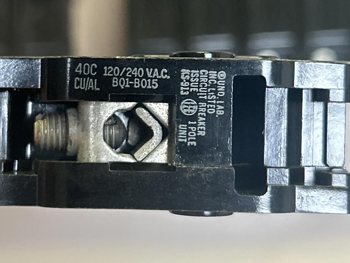 ITE,BQ1-B015,CIRCUIT BREAKER 15A 120/240V 1P LOT OF 12 NOS