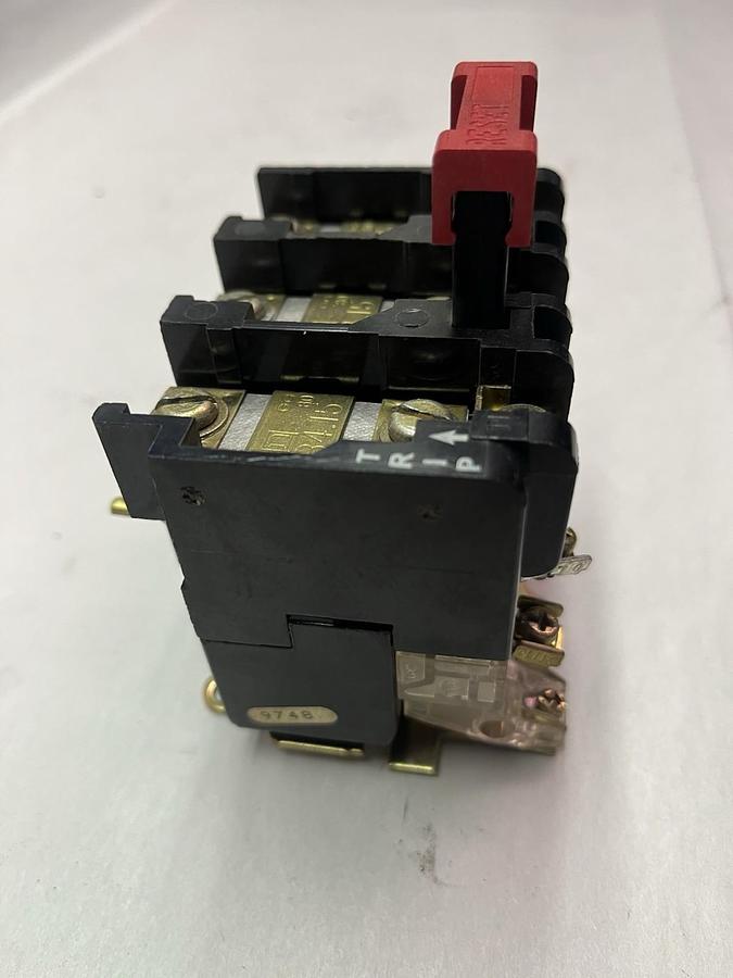 SQUARE D,9065SD05,OVERLOAD RELAY 9065-SD05 W/ B4.15 HEATERS