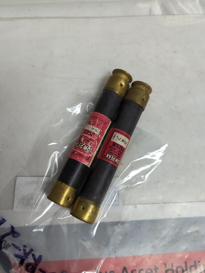 Used COOPER BUSSMANN,LPS-RK-2-1/4,LOW-PEAK 2-1/4 AMP FUSE LOT OF 2 PRE-OWNED