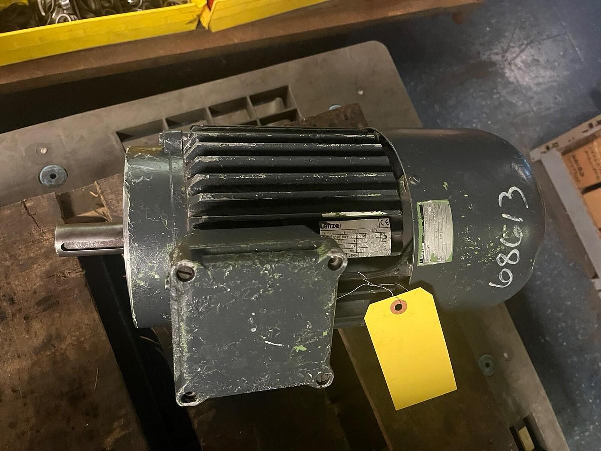 Used LENZE,DERAXX100-34,1.1KW BRAKE MOTOR 3PH 840RPM 240-266/420-460V