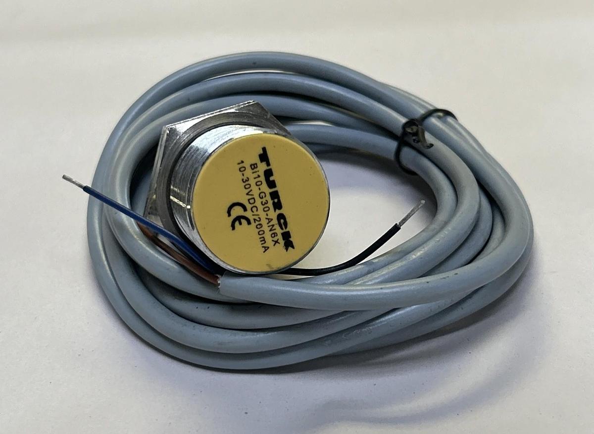 Used TURCK,BI10-G30-AN6X,PROXIMITY SWITCH
