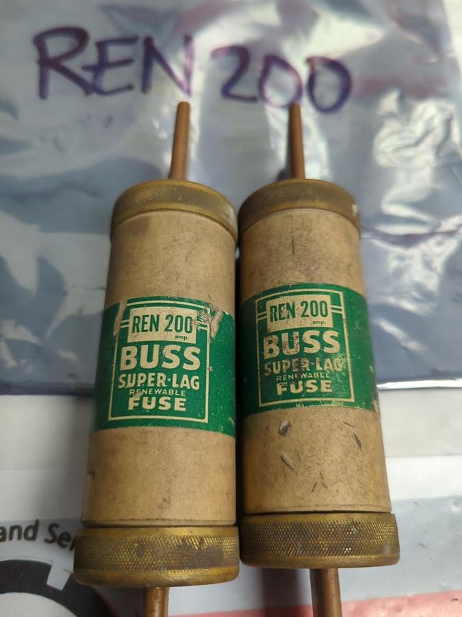 BUSSMANN,REN-200RENEWABLE SUPER-LAG 200 AMP FUSE LOT OF 2 PRE-OWNED