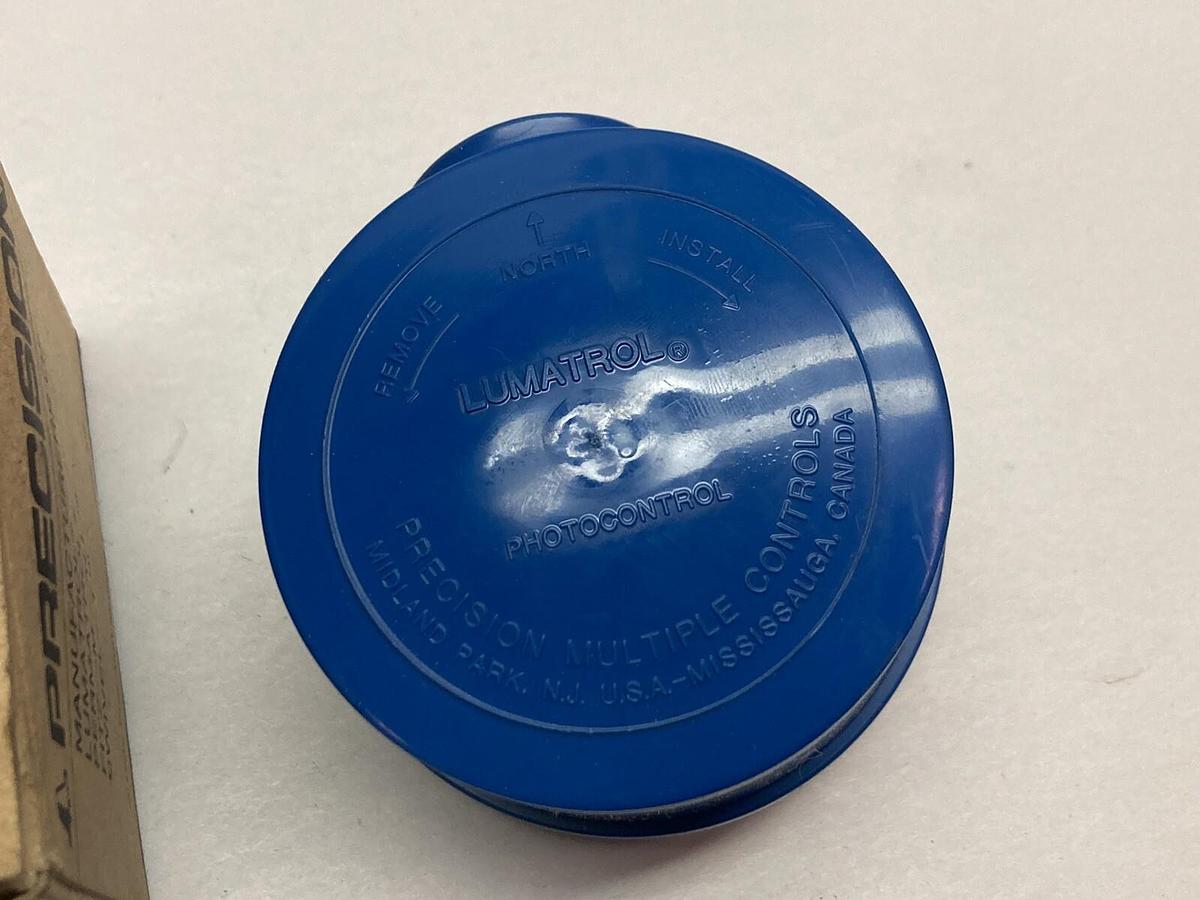 Fisher Pierce,8690 105-285 VAC,Photoelectric Outdoor Lighting Control