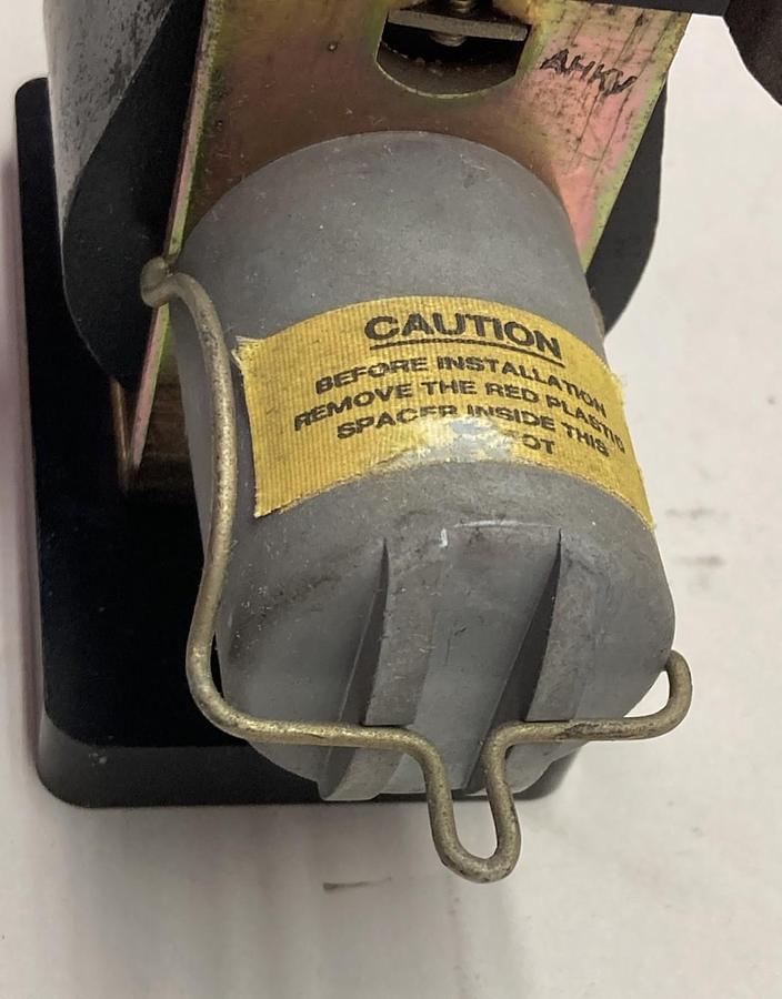 Used Allen Bradley,810-A04B,Instantaneous Trip Relay Ser A 600V