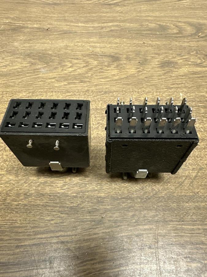 Beau,3318,18 Pin Connector 2 Pc. MaleFemale