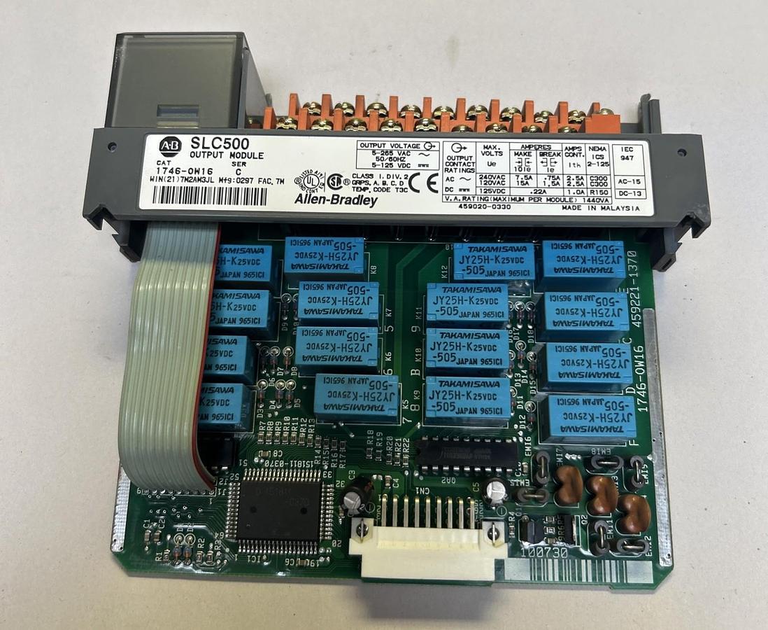 Used ALLEN BRADLEY,1746-OW16,SER C SLC500 OUTPUT MODULE