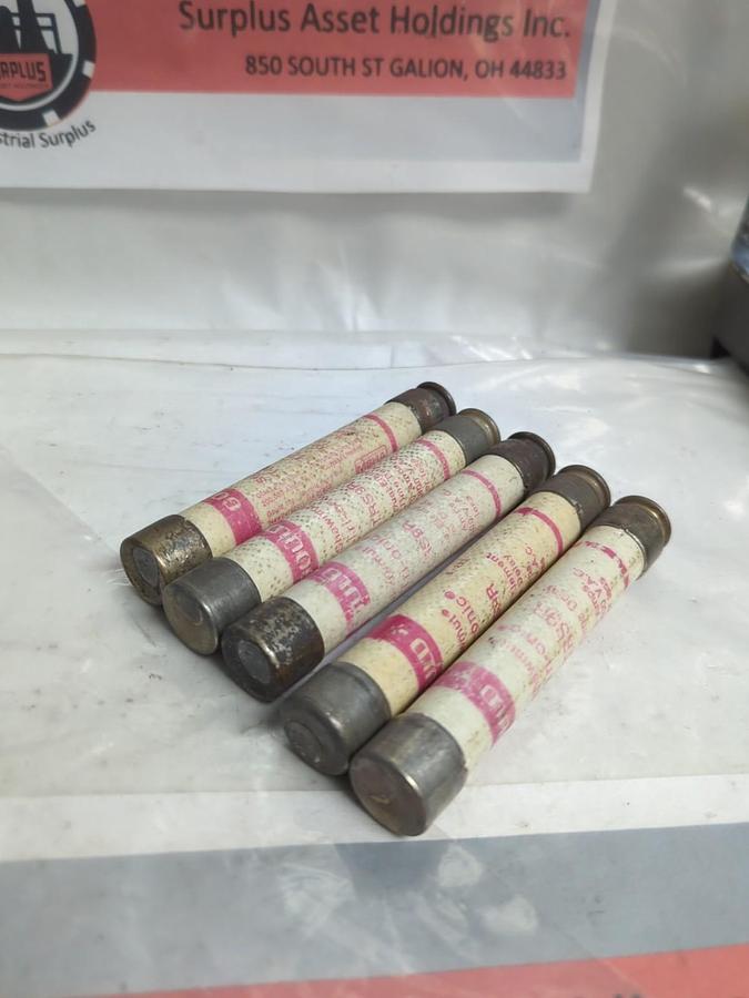 Used GOULD SHAWMUT,TRS9R,TRI-ONIC 9 AMP FUSE LOT OF 5 PRE-OWNED