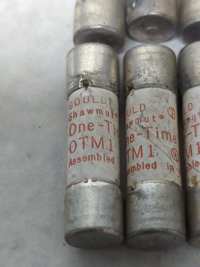 GOULD SHAWMUT,OTM-1,ONE-TIME 1 AMP FUSE LOT OF 10 NOS