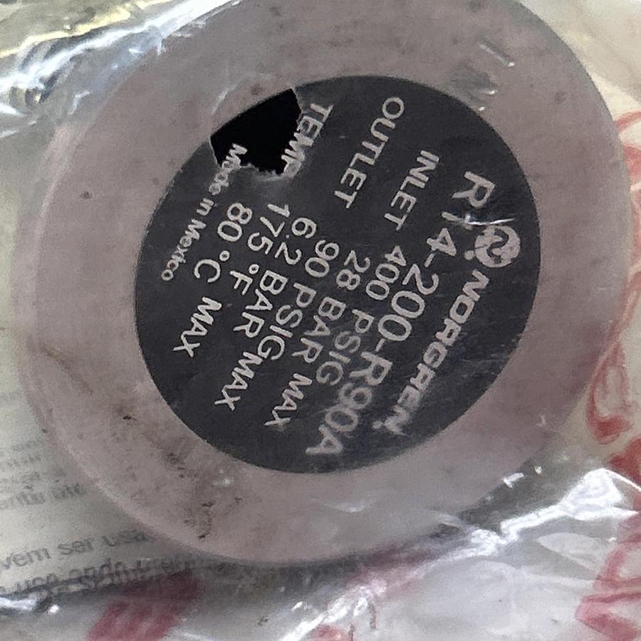 Used NORGREN,R14-200-R90A,PNEUMATIC REGULATOR NOS