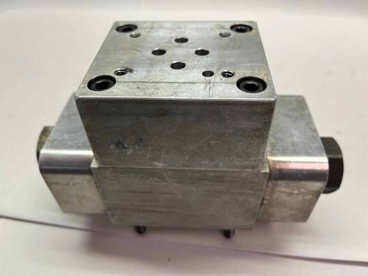 Used Sun Hydraulics,BBY.Aluminum Manifold