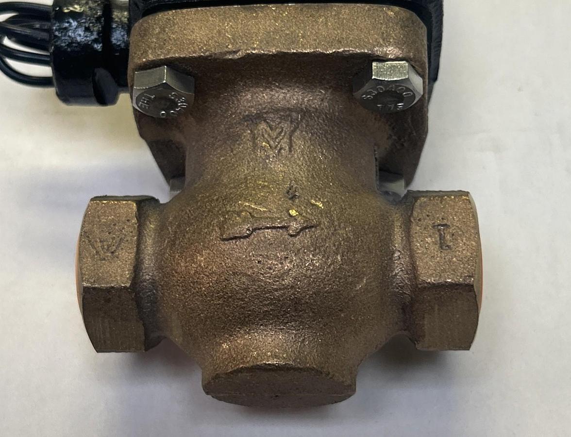 MAGNATROL VALVE,14LV32YZ,SOLENOID VALVE 200PSI NOS