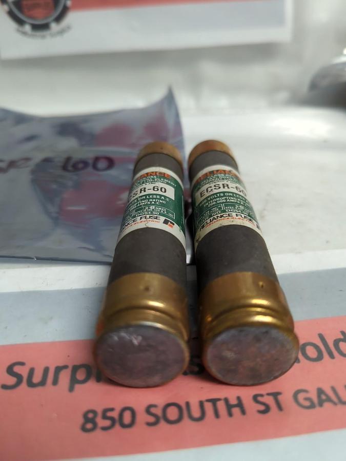 Used RELIANCE,ECSR-60,TIME-DELAY 60 AMP FUSE LOT OF 2 PRE-OWNED
