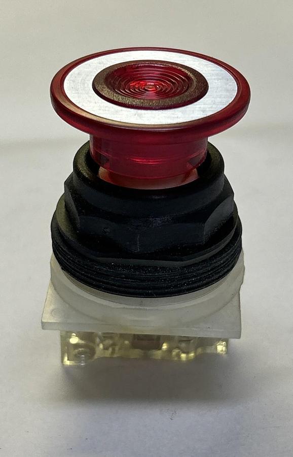 SQUARE D,9001SKR9RH13,MUSHROOM HEAD RED PUSH/PULL BUTTON NOS