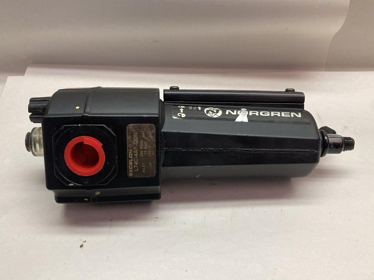 Used Norgren,L74C-4AP-QDN,Lubricator 1/2 Inch Port 250PSIG 17 Bar