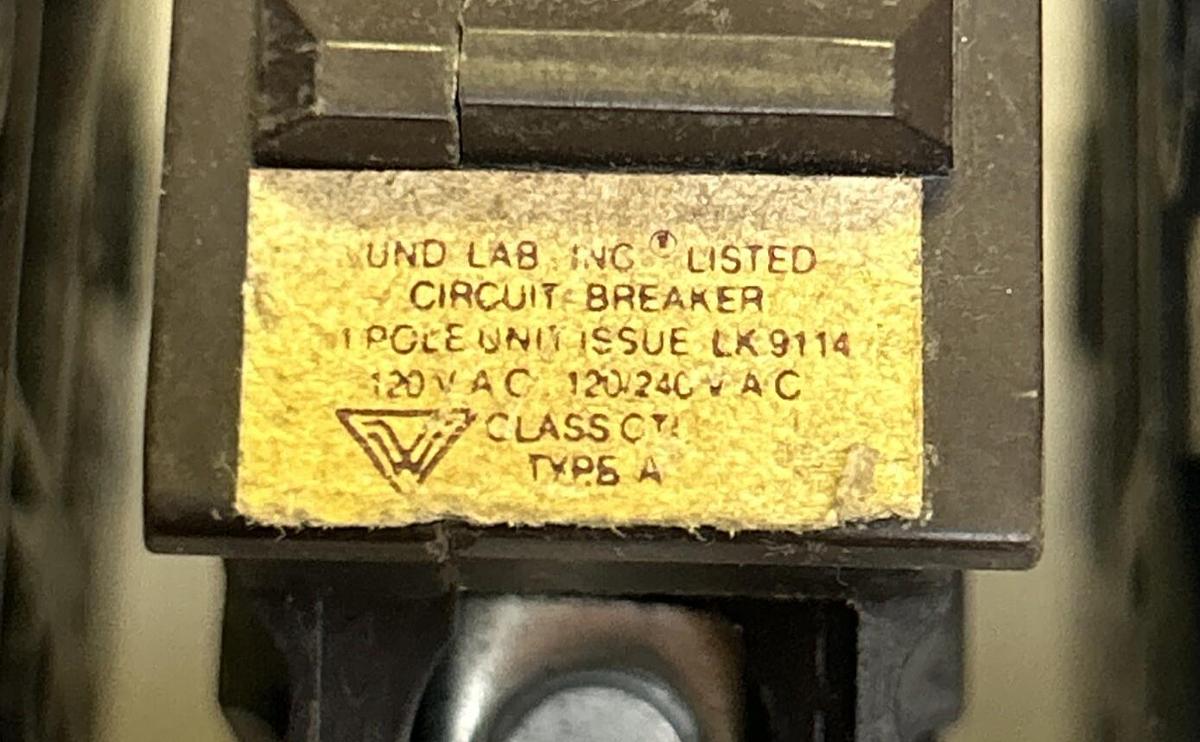 Used WADSWORTH,A115,CIRCUIT BREAKER 15A 120/240V 1P LOT OF 3