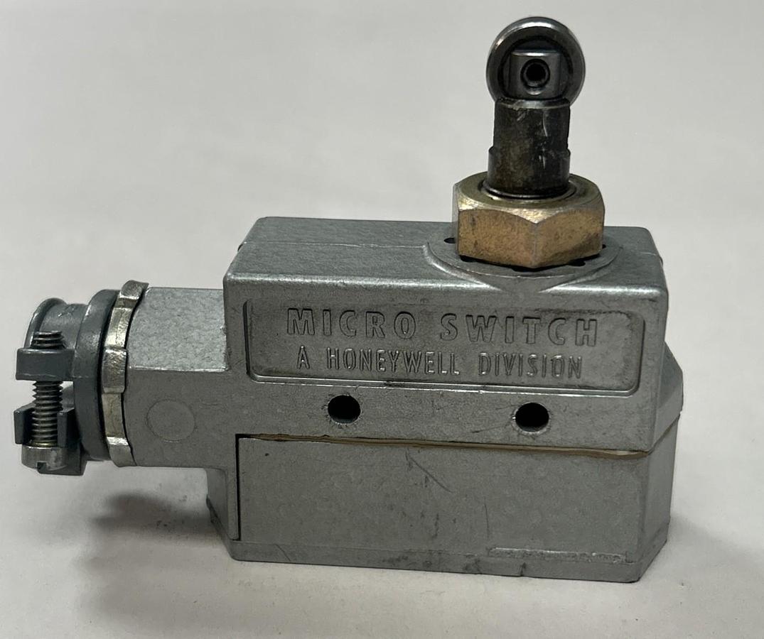Used HONEYWELL MICRO SWITCH,BZE6-2R08,LIMIT SWITCH