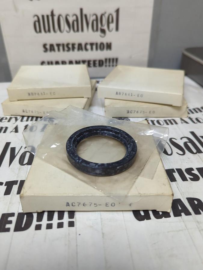 NOK,AC7675-EO,OIL SEALS LOT OF 5 NOS