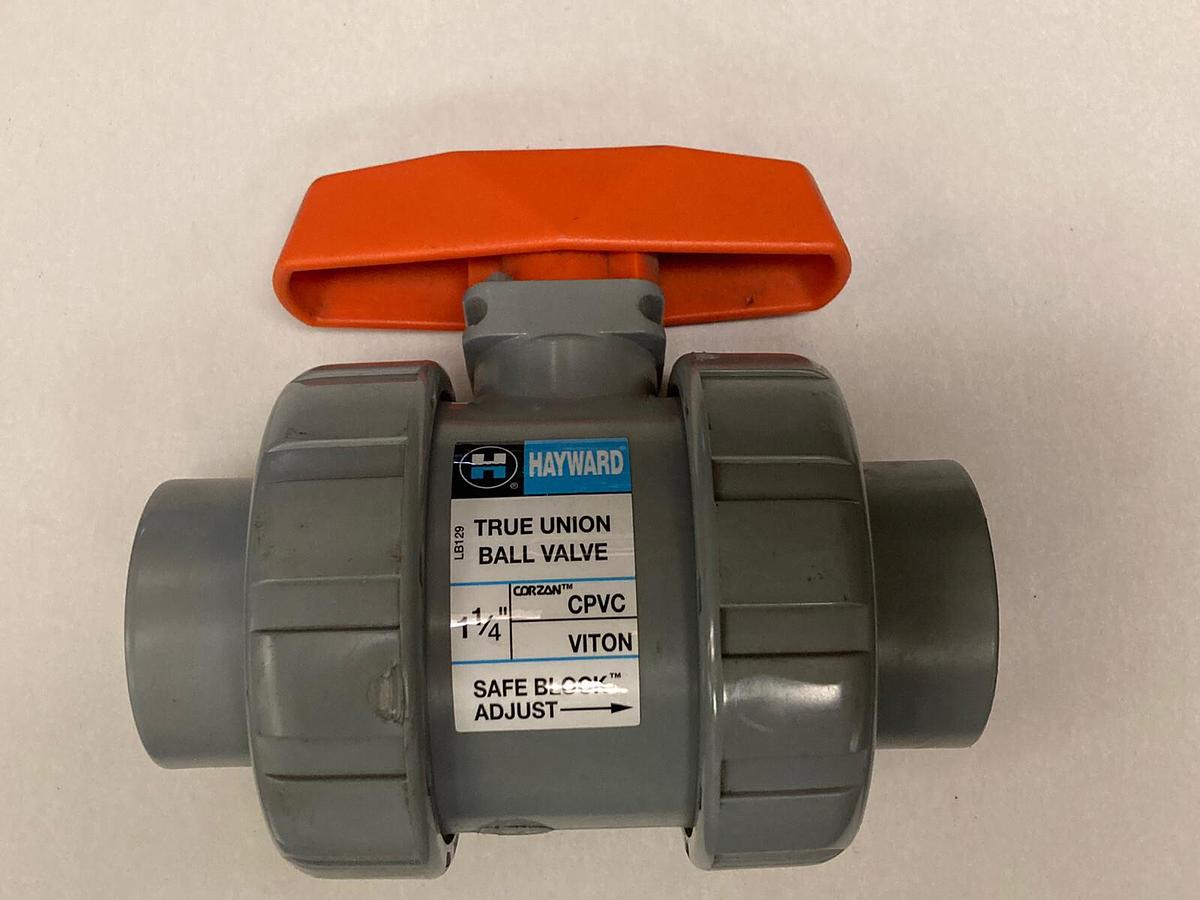Used Hayward,1-1/4 Inch,True Union Ball Valve