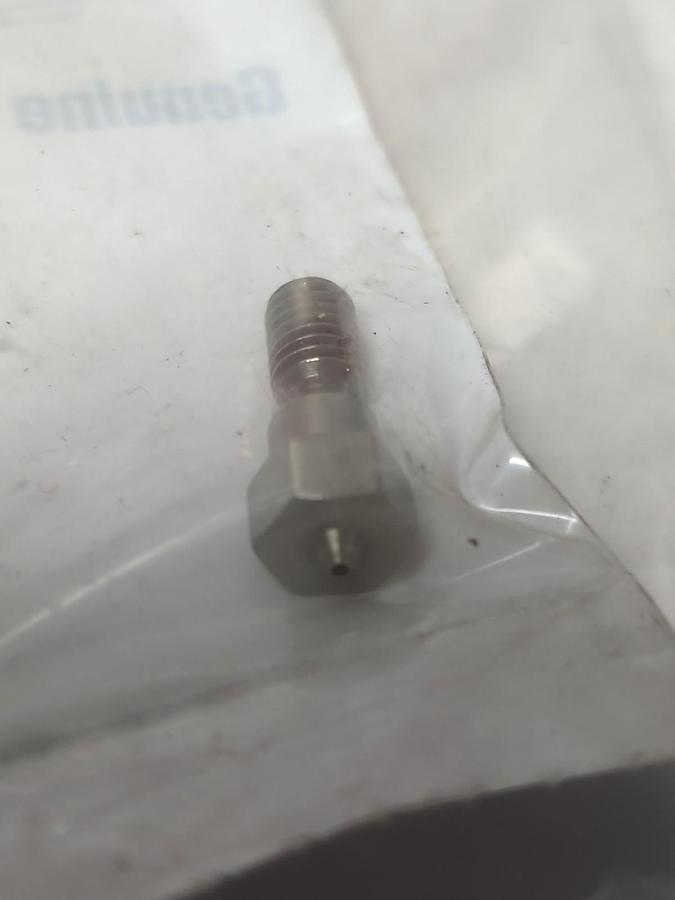 FISHER,1J965635032,NOZZLE LOT OF 4 NOS