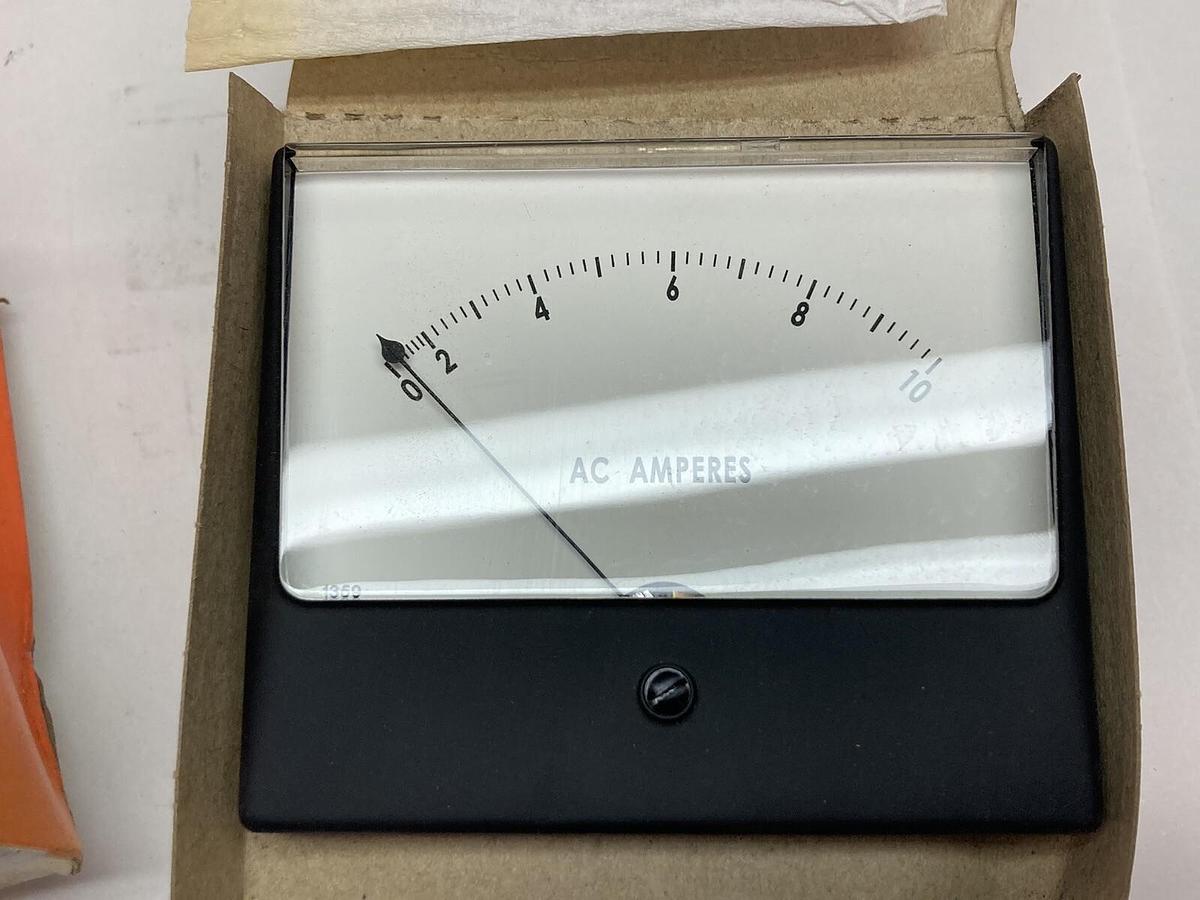 Simpson/Weschler,19503814,Panel Meter ATI SI/1359 R:0-5 ACA S:0-10 AAC NOS