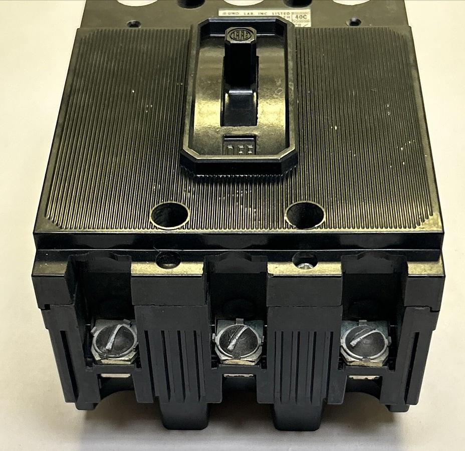 Used ITE,EE3-B020,CIRCUIT BREAKER 20A 240V 3P