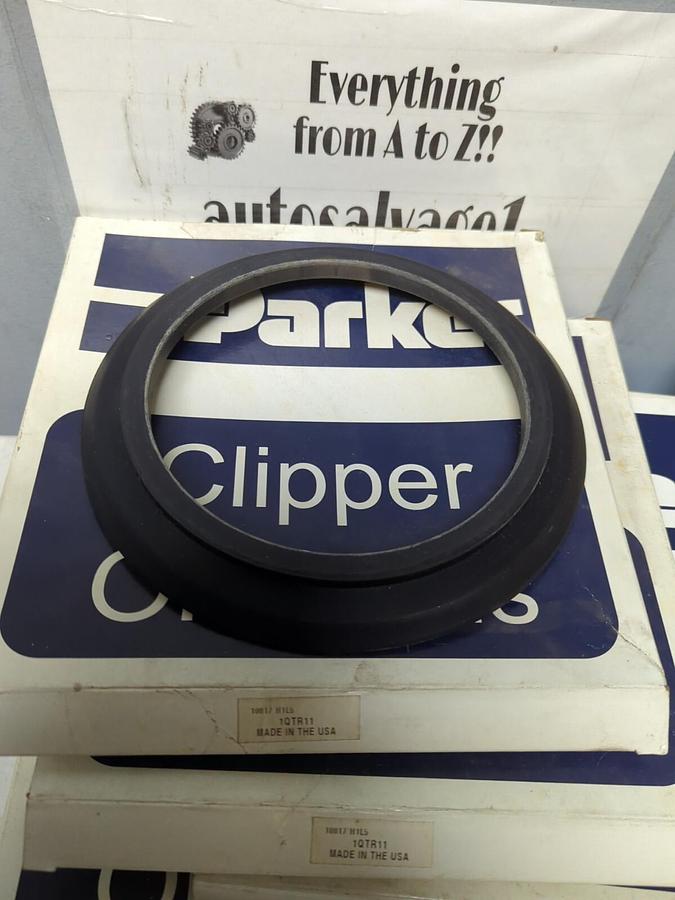 PARKER,1QTR11,CLIPPER OIL SEALS LOT OF 4 NOS