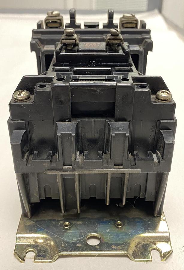 Used Allen-Bradley,500L-B0D92,Series B Contactor 30AMP 600V