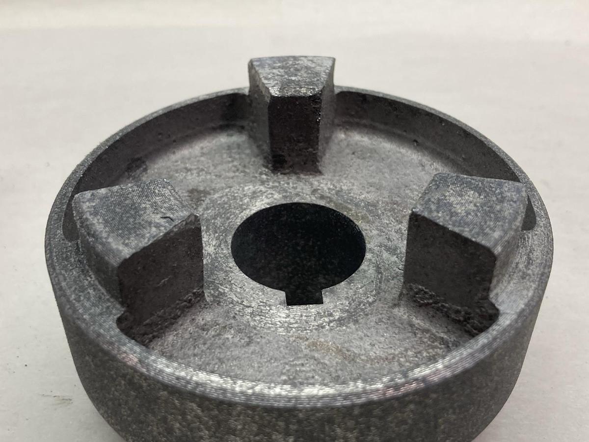 Used Magnaloy Coupling Company,One Model 300,Hub 1x1/4