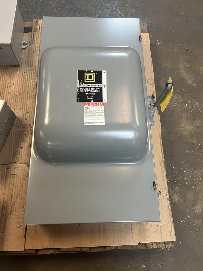 SQUARE D,82254,DOUBLE THROW NON FUSED SER E1 SWITCH 200A 600V