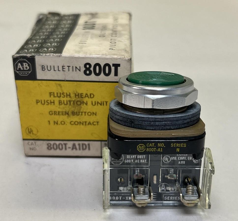 ALLEN BRADLEY,800T-A1D1,GREEN FLUSH HEAD PUSH BUTTON NOS
