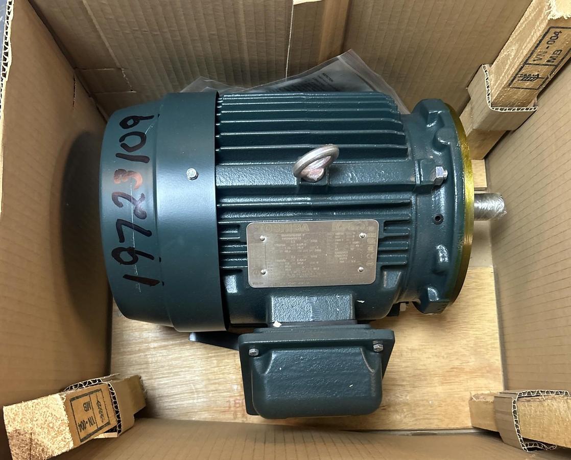 TOSHIBA,0034SDSR42A-P,MOTOR 3HP 1760RPM 230/460V 3PH 182TC FRAME NEW