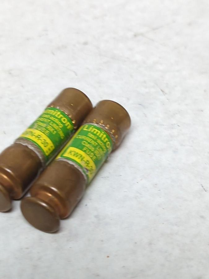 Used COOPER BUSSMANN,KWN-R-30,LIMITRON 30 AMP FUSE LOT OF 2 PRE-OWNED