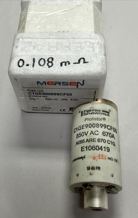 Used MERSEN FERRAZ SHAWMUT,C1GE900899CF00,FUSE LINK 670A 850V NEW