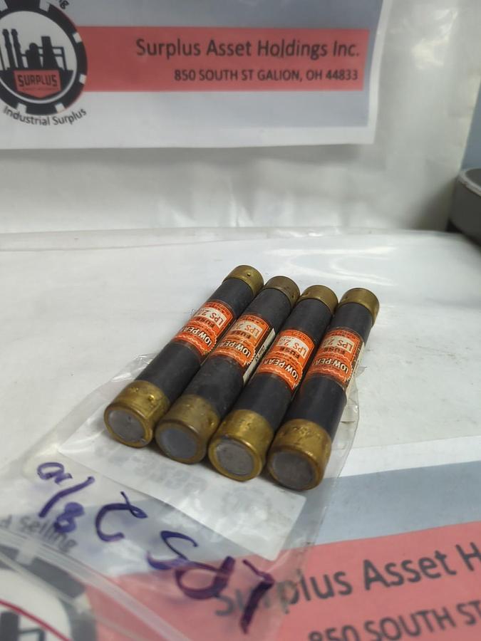 Used COOPER BUSSMANN,LPS-2-8/10,LOW-PEAK 9 AMP FUSE LOT OF 4 PRE-OWNED