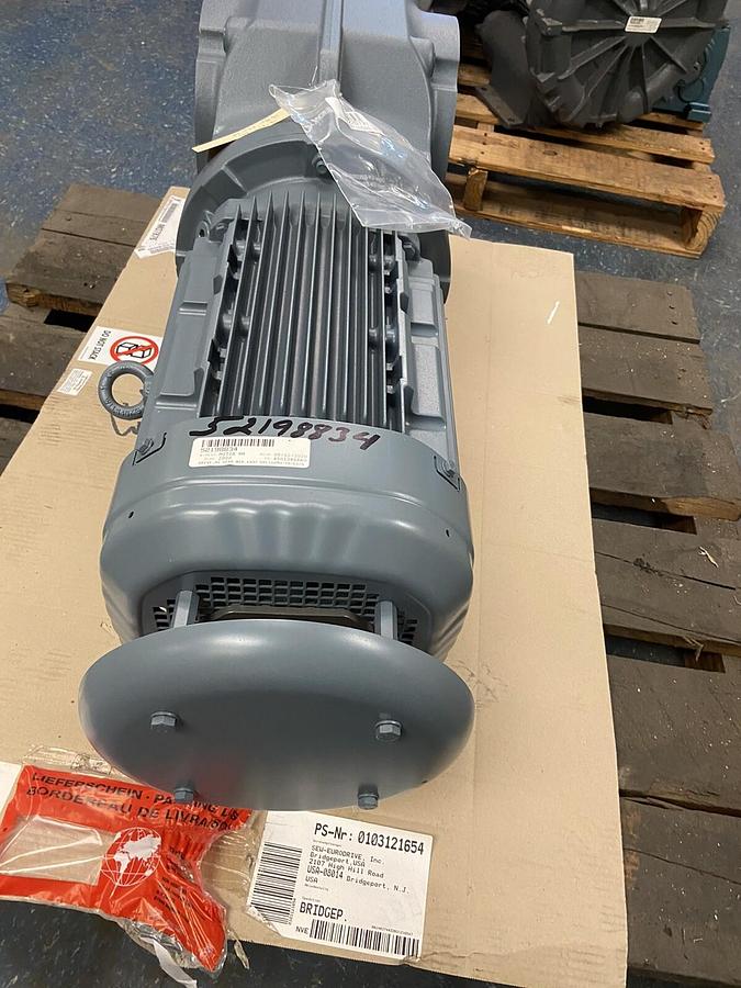 Sew Eurodrive,KA97-DRL160M4/TH/EG7A, Gearmotor 2100/30RPM