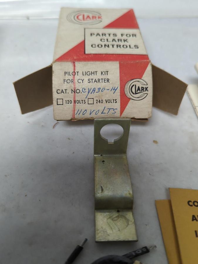 CLARK,CYA 30-14,PILOT LIGHT KIT FOR CY STARTER 110V LOT OF 2 NOS