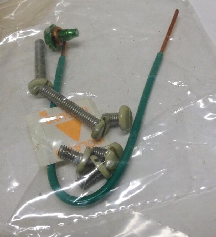 Hubbell,HBL4201,4-Plex Receptacle Ivory 20A