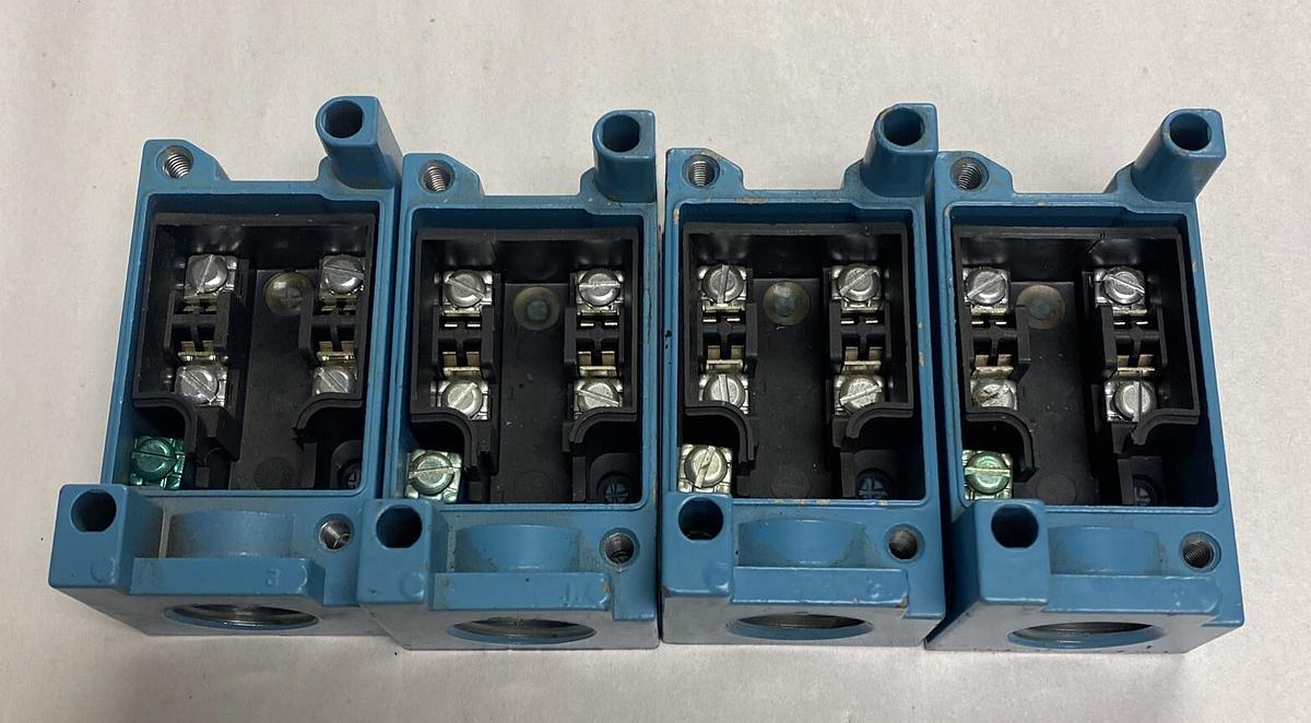 Honeywell Micro Switch,LSZ4001,Limit Switch Receptacle Base Lot Of 4 NOS